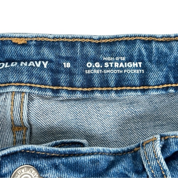 Old Navy Women's Straight Leg Jeans - Blue - Picture 3 of 6